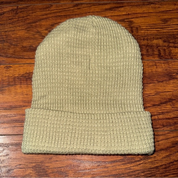 Gigi Pip Textured Waffle Knit Green Sage Beanie Hat - Picture 3 of 5